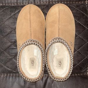 Chestnut Tasman Slippers by Ugg. Womens USA size 10.